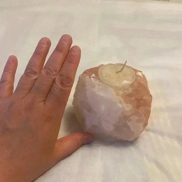 Natural Himalayan pink salt candle 🕯 holder - Picture 2 of 3